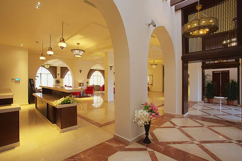 Golden Tulip Sharma Resort Interiør billede