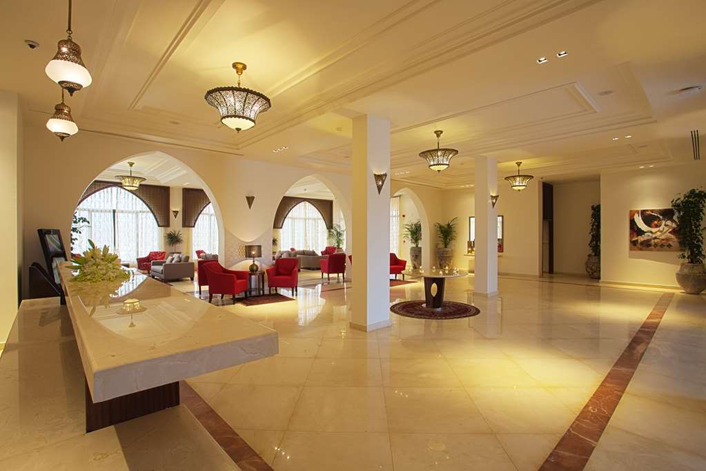 Golden Tulip Sharma Resort Interiør billede