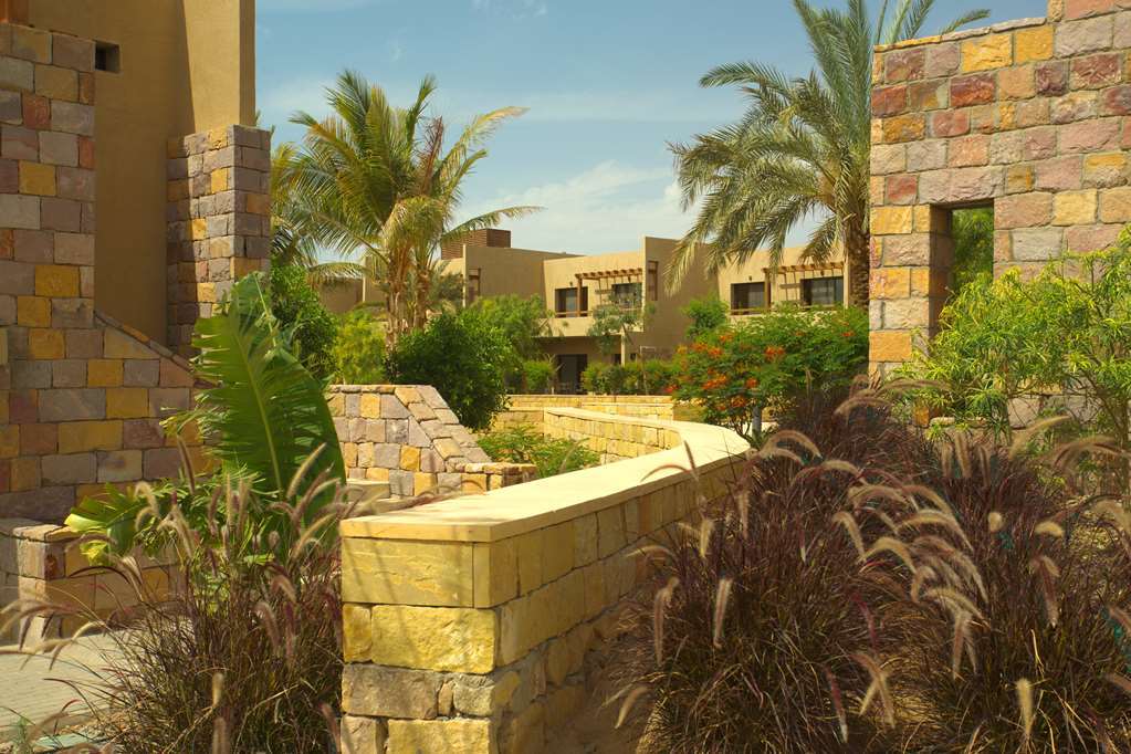 Golden Tulip Sharma Resort Værelse billede